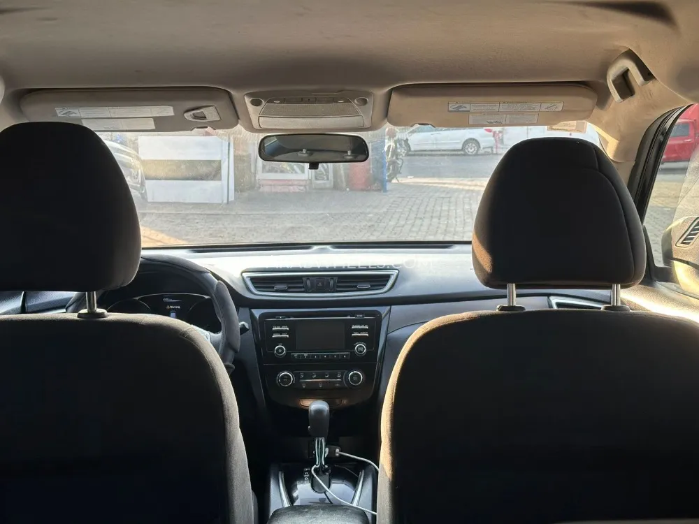 Nissan Rogue 2015 for Sale in Dubai Image-6