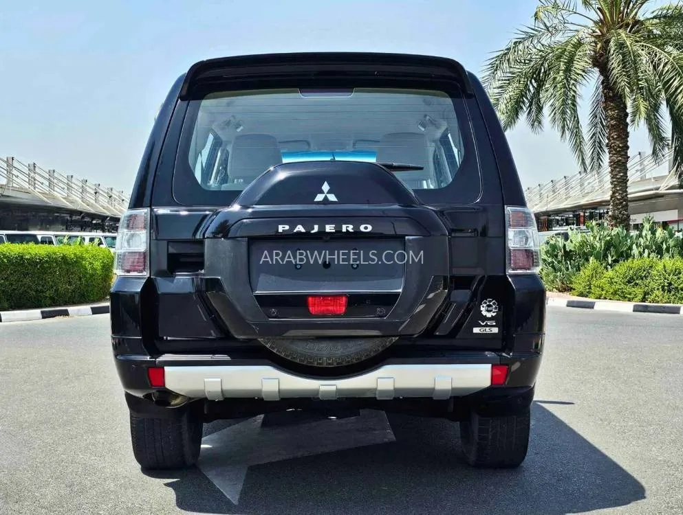 Mitsubishi Pajero 2020 for Sale in Dubai Image-10