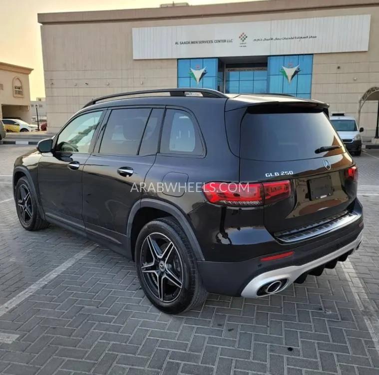 Mercedes Benz GLB 2020 for Sale in Sharjah Image-4
