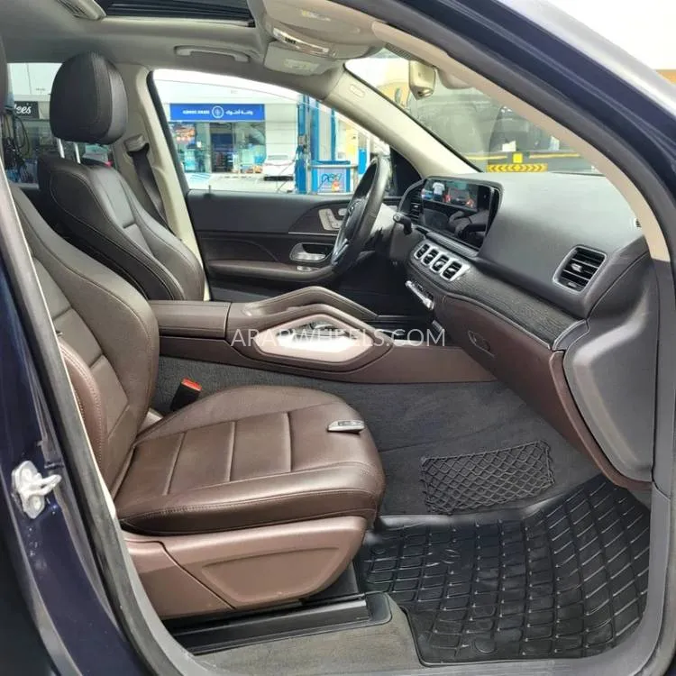 Mercedes Benz GLE Class 2020 for Sale in Sharjah Image-11