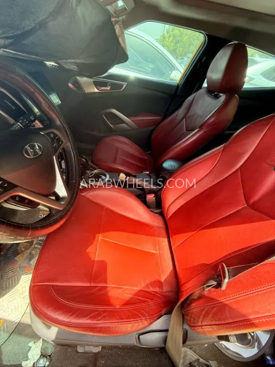 Hyundai Veloster 2013 for Sale in Dubai Image-8