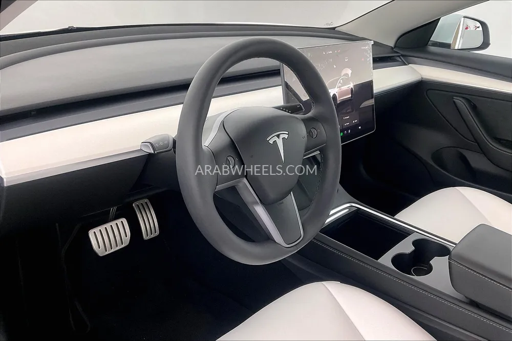 Tesla Model 3 2022 for Sale in Dubai Image-11