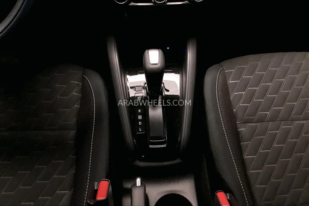 Nissan Kicks 2024 for Sale in Dubai Image-15