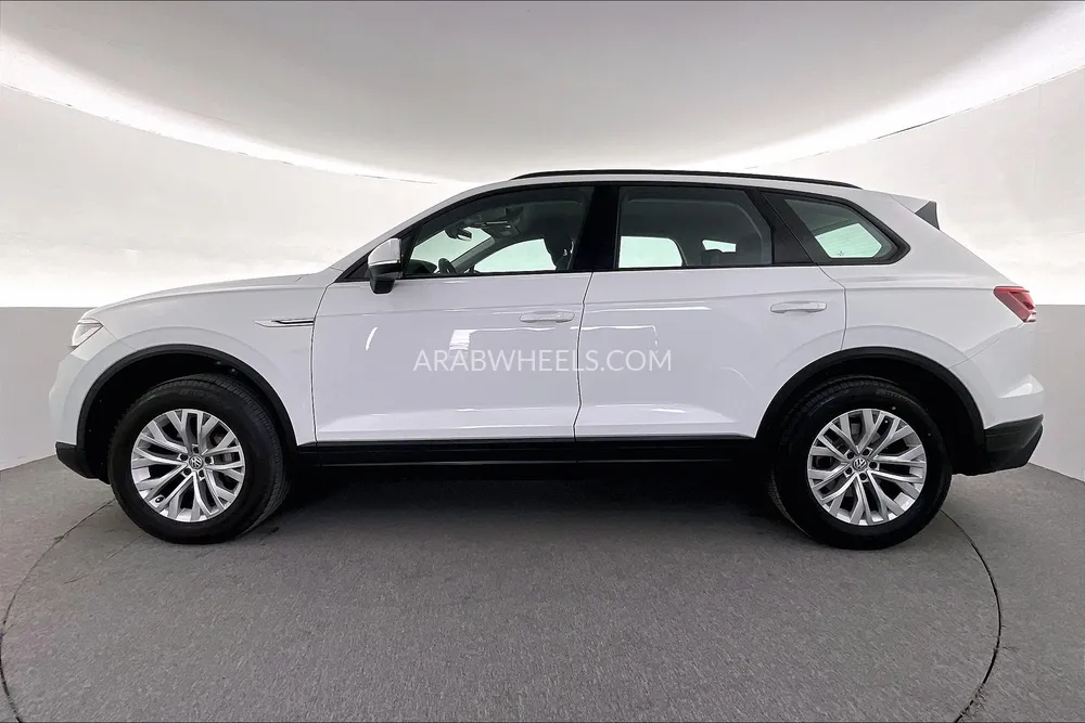 Volkswagen Touareg 2019 for Sale in Sharjah Image-7