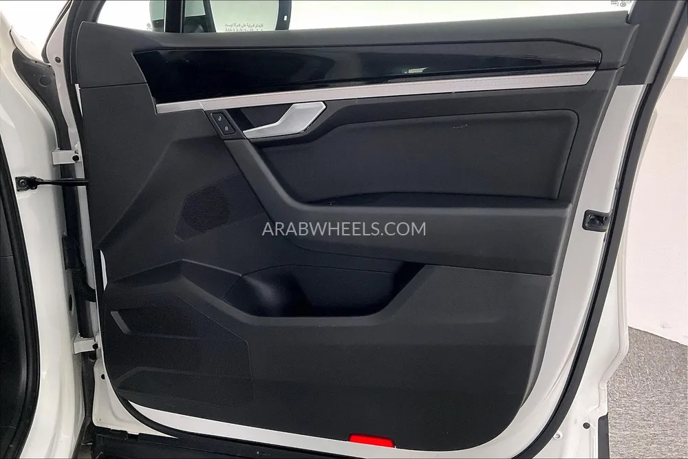 Volkswagen Touareg 2019 for Sale in Sharjah Image-22