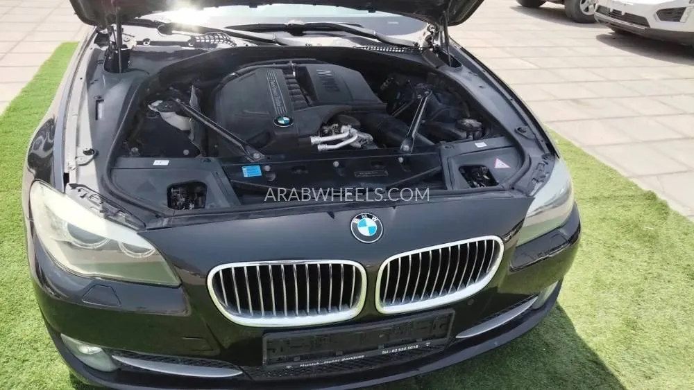 بي إم دبليو الفئة الخامسة 2011 for Sale in عجمان Image-2