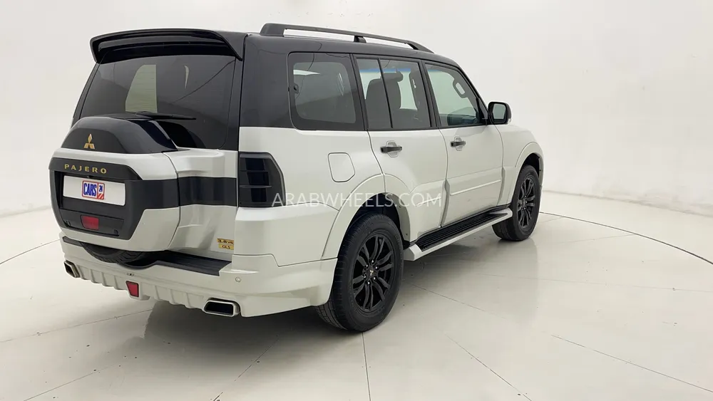 Mitsubishi Pajero 2020 for Sale in Dubai Image-3