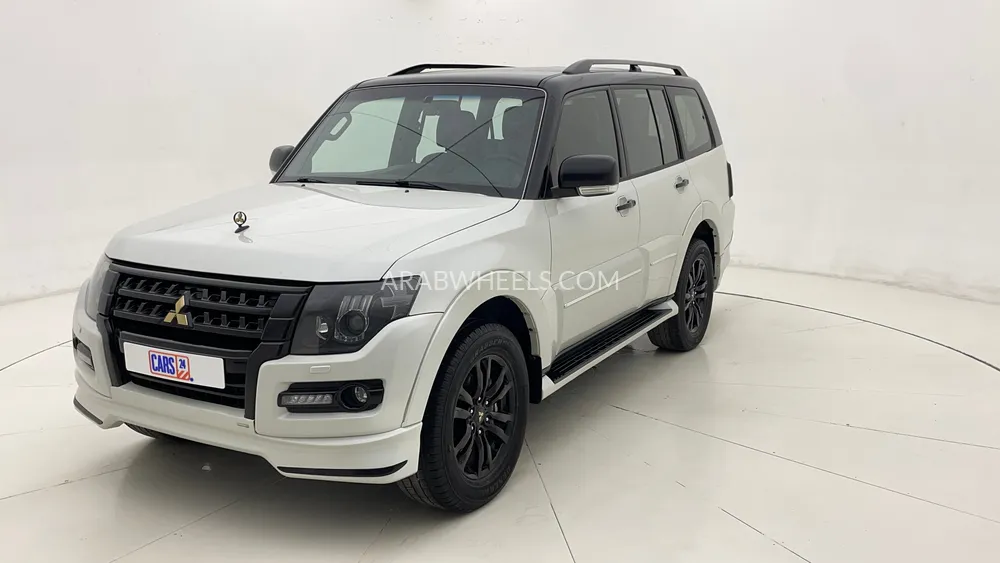Mitsubishi Pajero 2020 for Sale in Dubai Image-7