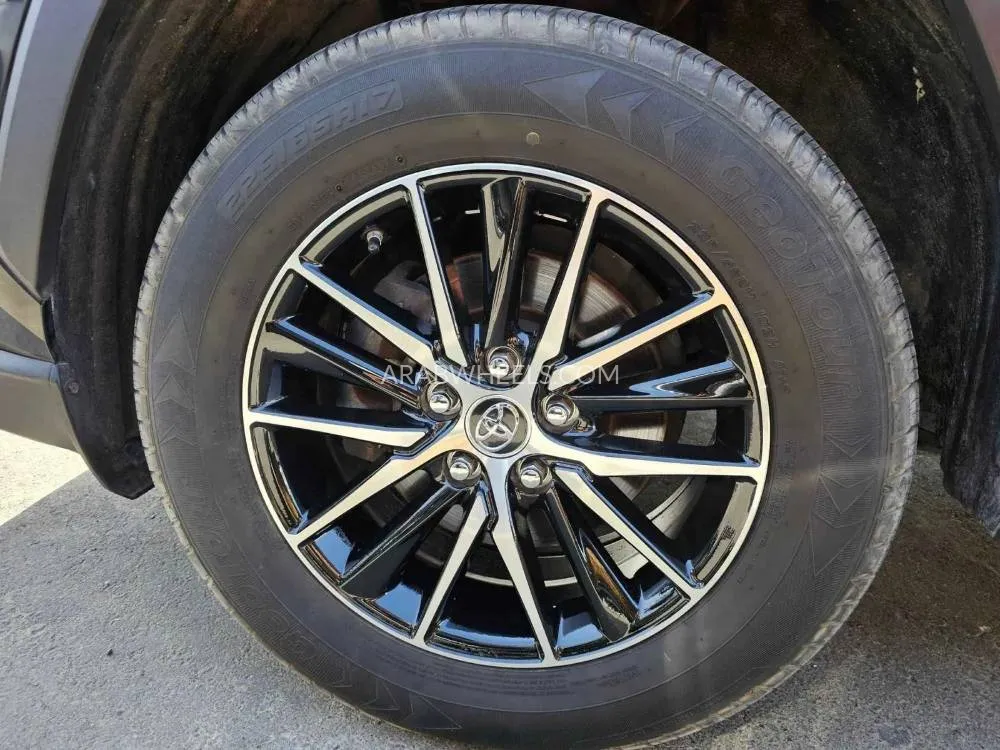 Toyota Rav4 2019 for Sale in Dubai Image-10