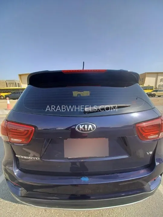 Kia Sorento 2020 for Sale in Ajman Image-8