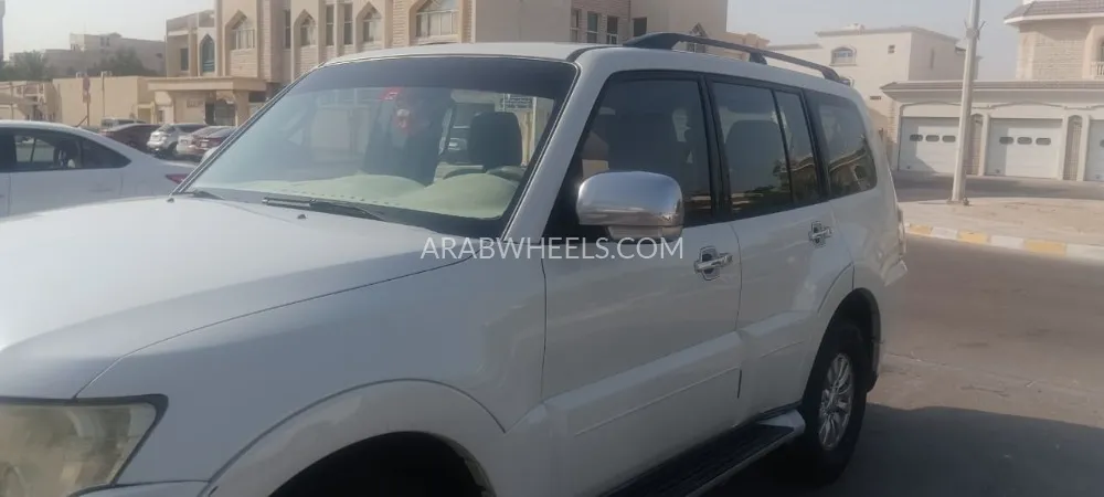 ميتسوبيشي باجيرو آي أو 2014 for Sale in أبو ظبي Image-4