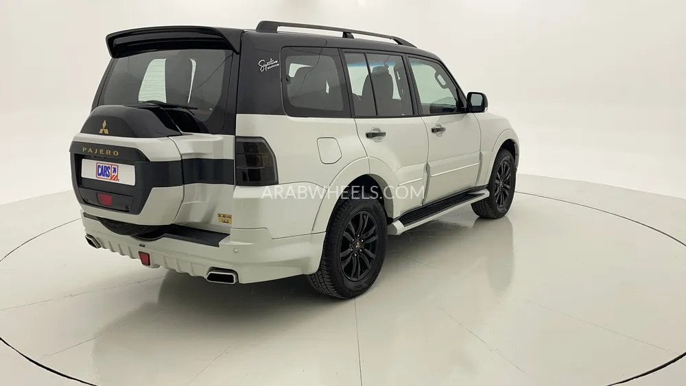 Mitsubishi Pajero 2020 for Sale in Dubai Image-3