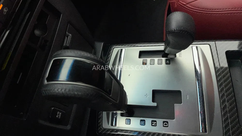 Mitsubishi Pajero 2020 for Sale in Dubai Image-18