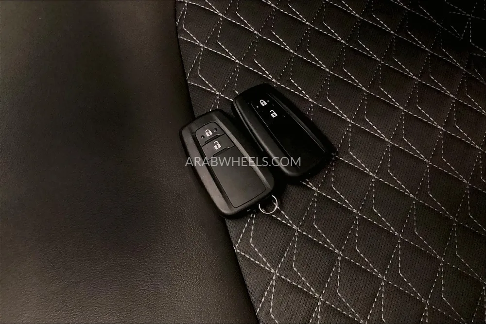 Toyota C-HR 2023 for Sale in Sharjah Image-16