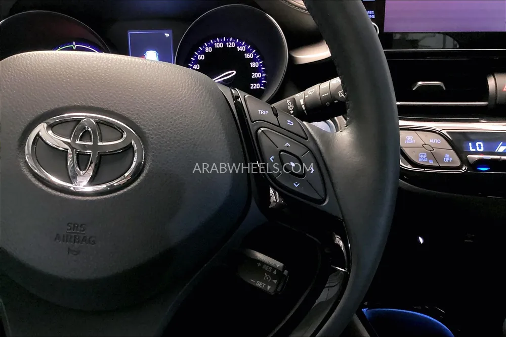 Toyota C-HR 2023 for Sale in Sharjah Image-17