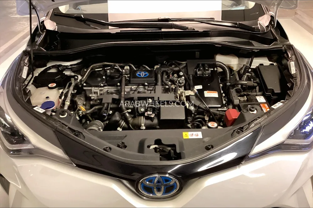 Toyota C-HR 2023 for Sale in Sharjah Image-19