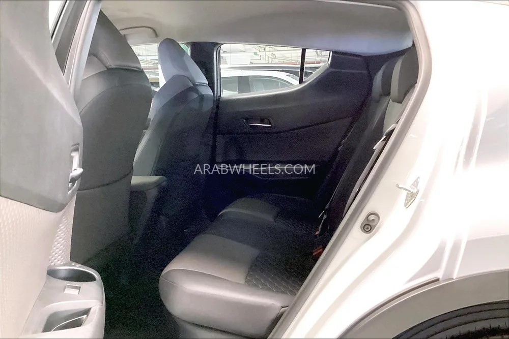 Toyota C-HR 2023 for Sale in Sharjah Image-21