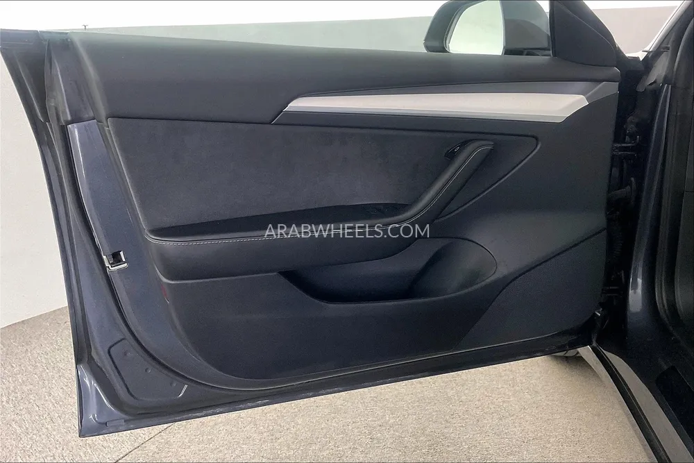 تسلا موديل 3 2021 for Sale in الشارقة Image-18