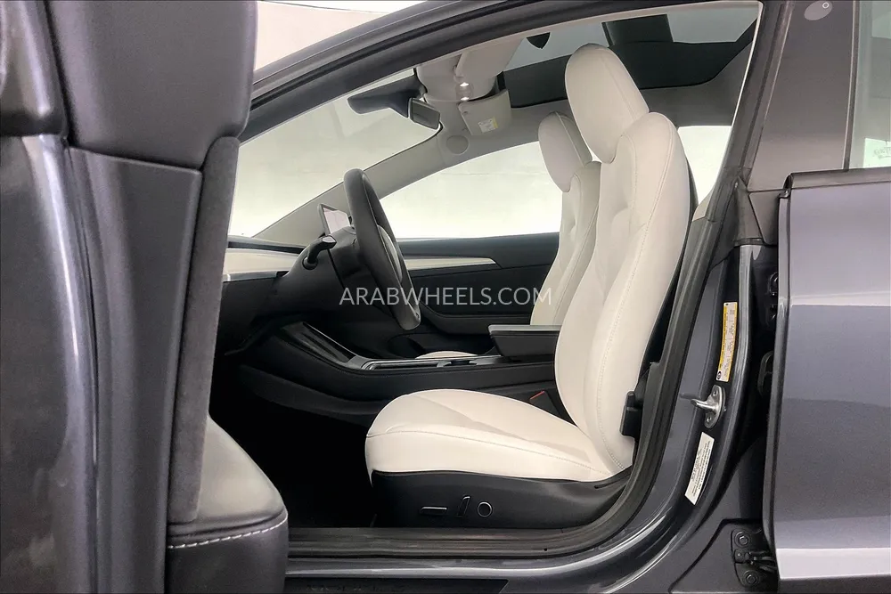تسلا موديل 3 2021 for Sale in الشارقة Image-23