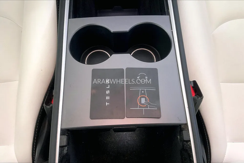 تسلا موديل 3 2021 for Sale in الشارقة Image-28