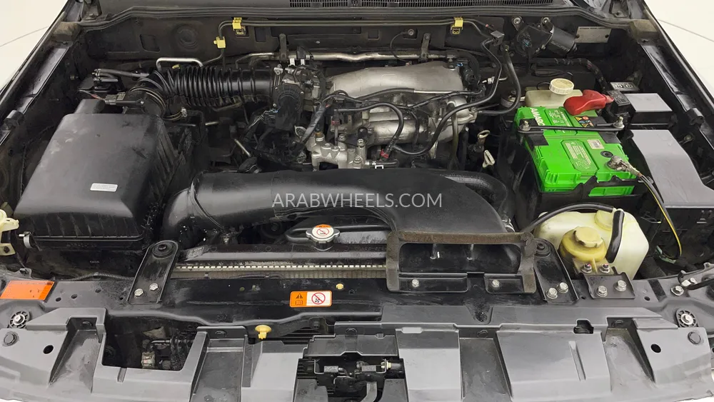 Mitsubishi Pajero 2016 for Sale in Dubai Image-9