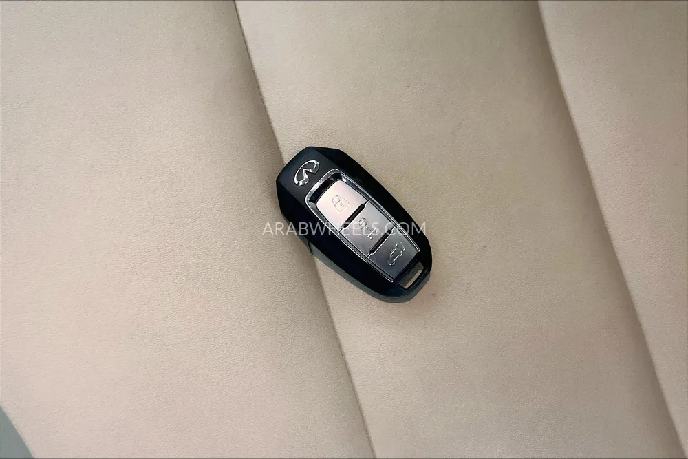 Infiniti QX50 2021 for Sale in Dubai Image-28