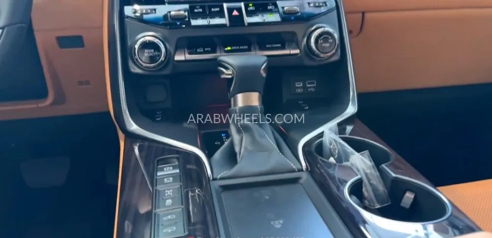 Lexus LX 2023 for Sale in Ras Al Khaimah Image-3