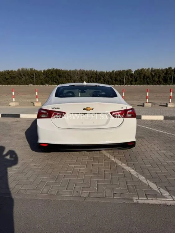 Chevrolet Malibu 2022 for Sale in Sharjah Image-9