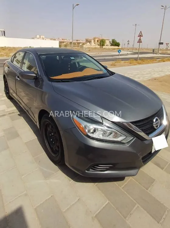 Nissan Altima 2018 for Sale in Al Ain Image-2