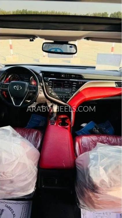 Toyota Camry 2018 for Sale in Sharjah Image-8