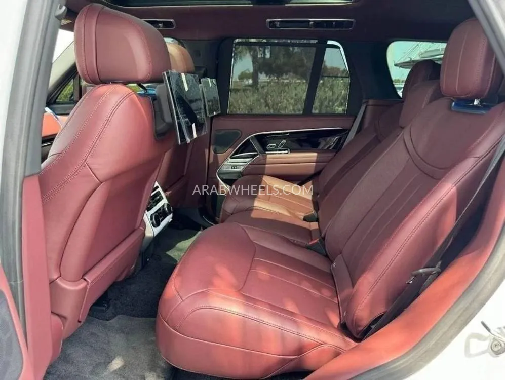Land Rover Range Rover 2023 for Sale in Dubai Image-16