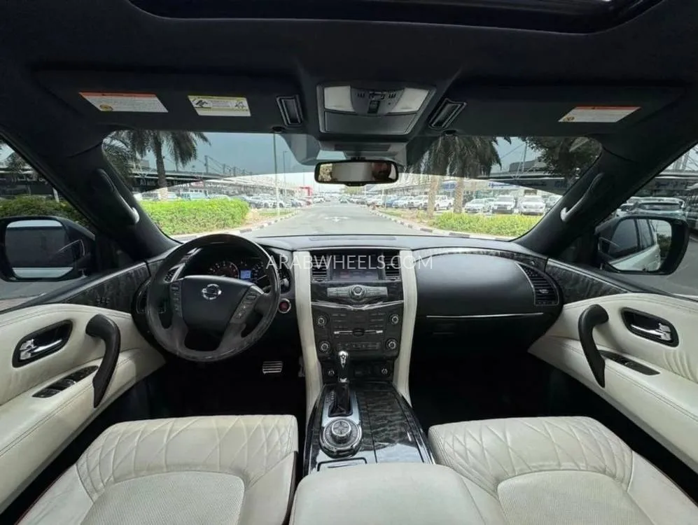 Nissan Patrol 2019 for Sale in Dubai Image-10