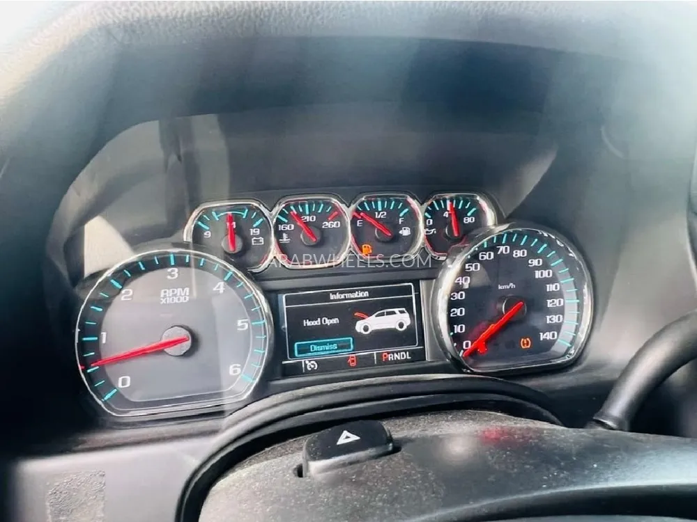 Chevrolet Suburban 2018 for Sale in Abu Dhabi Image-5