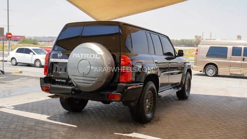 Nissan Patrol 2019 for Sale in Sharjah Image-18