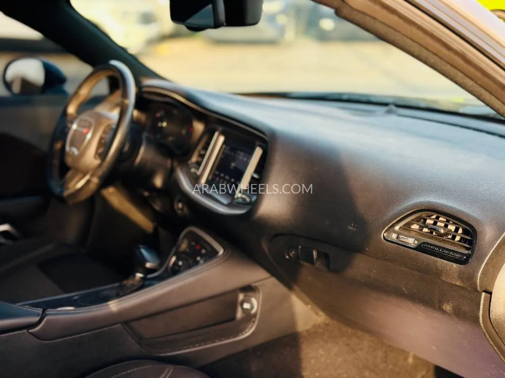 Dodge Challenger 2019 for Sale in Sharjah Image-9