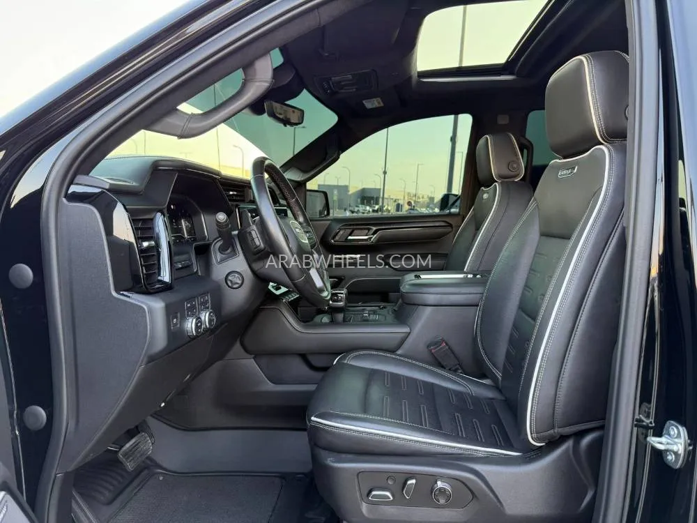 GMC Sierra 2022 for Sale in Abu Dhabi Image-4