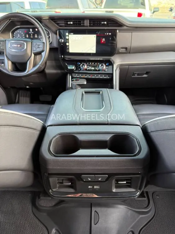 GMC Sierra 2022 for Sale in Abu Dhabi Image-9