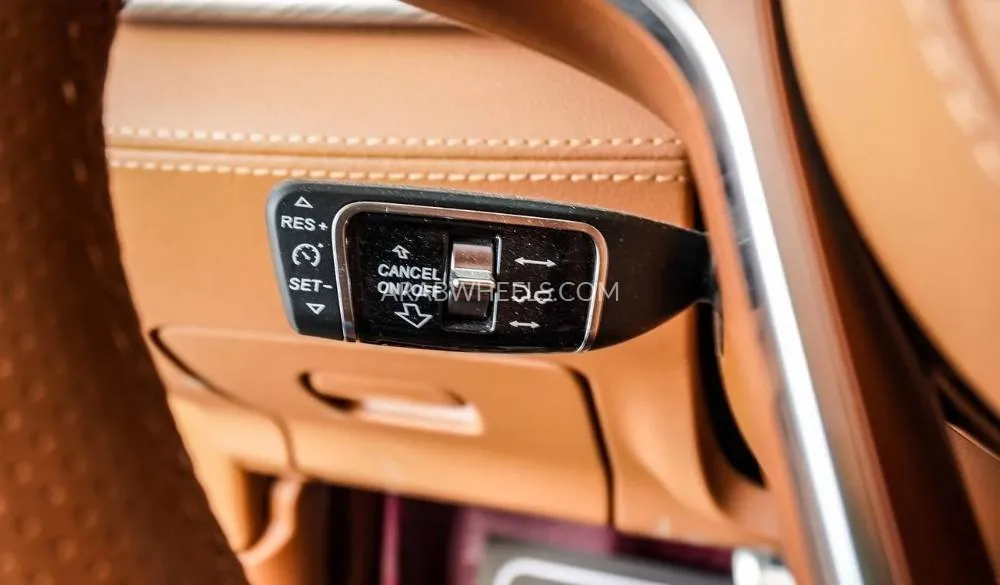 Hongqi H9 2023 for Sale in Sharjah Image-8