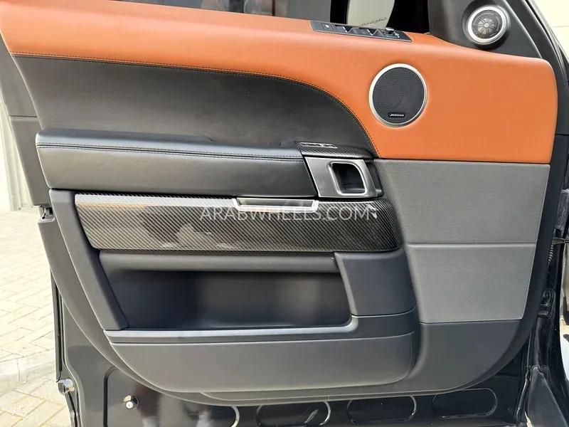 Land Rover Range Rover Sport 2016 for Sale in Dubai Image-6