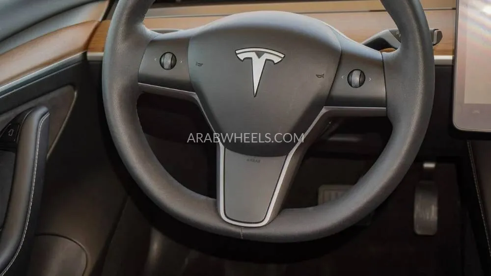 تسلا موديل 3 2023 for Sale in الشارقة Image-7