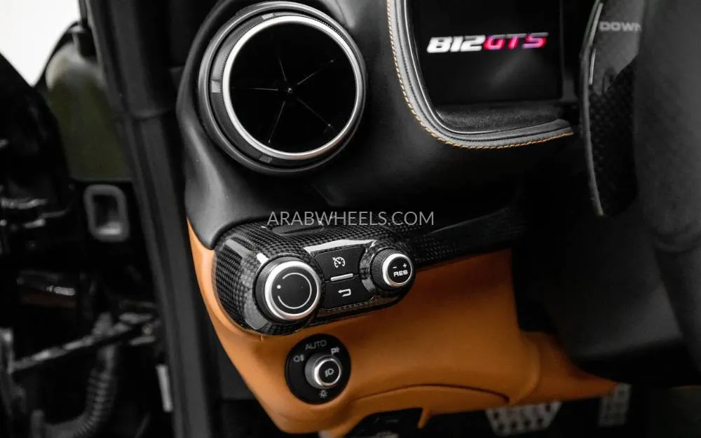 فيراري 812 جي تي إس 2020 for Sale in دبي Image-8