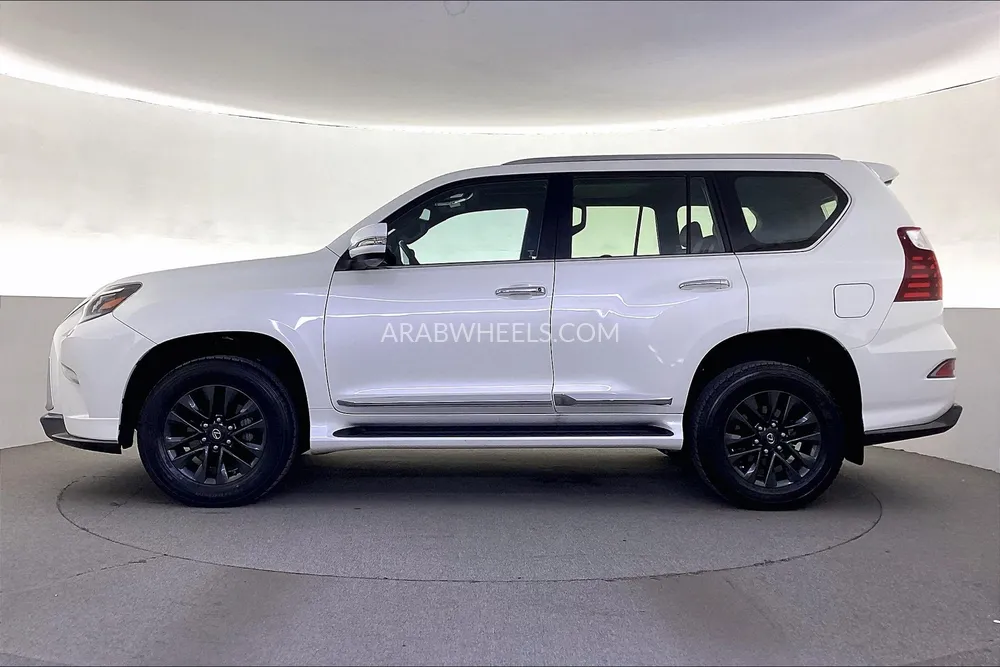 Lexus GX 2022 for Sale in Sharjah Image-8