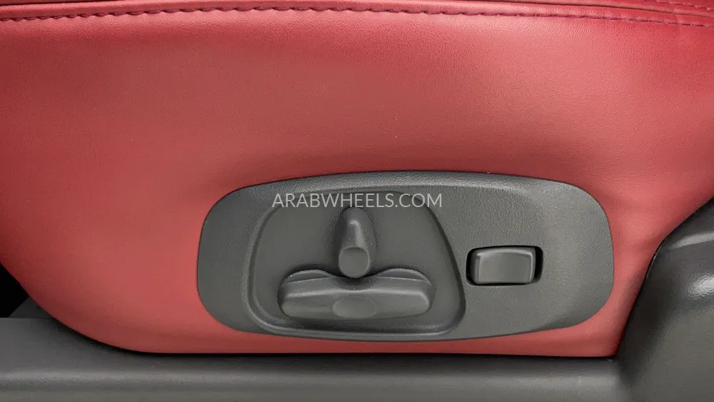 Mitsubishi Pajero 2020 for Sale in Dubai Image-21