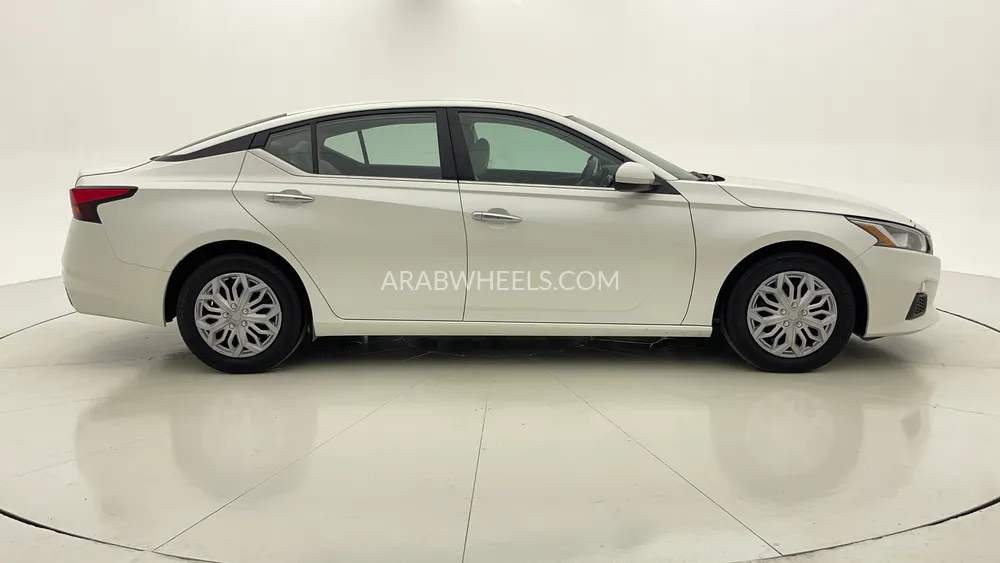 Nissan Altima 2020 for Sale in Dubai Image-2