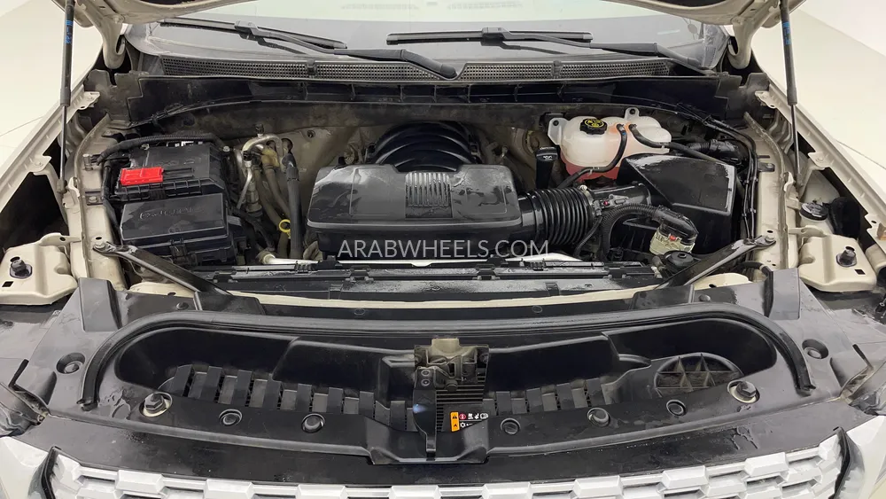 GMC Yukon 2022 for Sale in Dubai Image-9