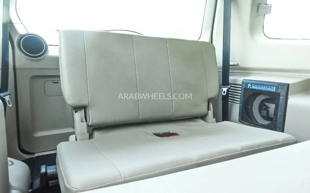 Mitsubishi Pajero 2015 for Sale in Sharjah Image-12