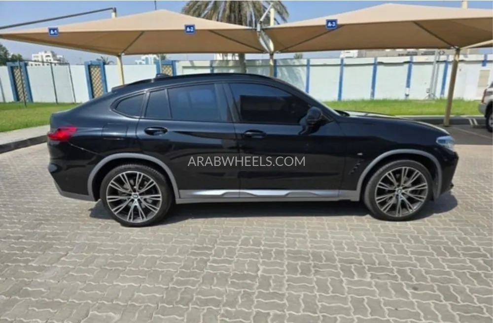 BMW X4 2021 for Sale in Abu Dhabi Image-2
