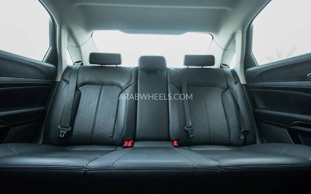 Ford Taurus 2022 for Sale in Sharjah Image-16