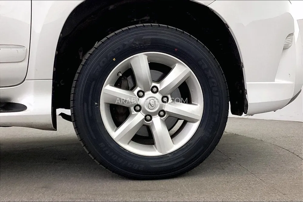 Lexus GX 2017 for Sale in Sharjah Image-9