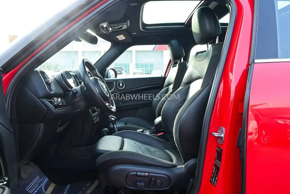 Mini Countryman 2017 for Sale in Sharjah Image-6